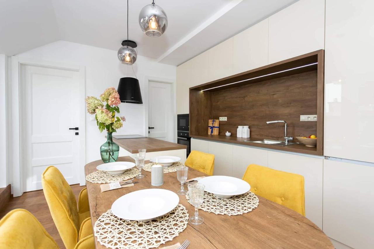 Bl - The Penthouse, 24Hr Self Check-In, 2 Bedrooms, Fireplace, Ac, Panoramic View From Main Balcony, 3-Minute Walk To City Center Banská Bystrica Buitenkant foto