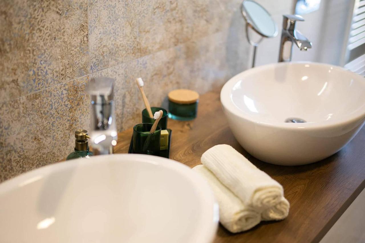 Bl - The Penthouse, 24Hr Self Check-In, 2 Bedrooms, Fireplace, Ac, Panoramic View From Main Balcony, 3-Minute Walk To City Center Banská Bystrica Buitenkant foto