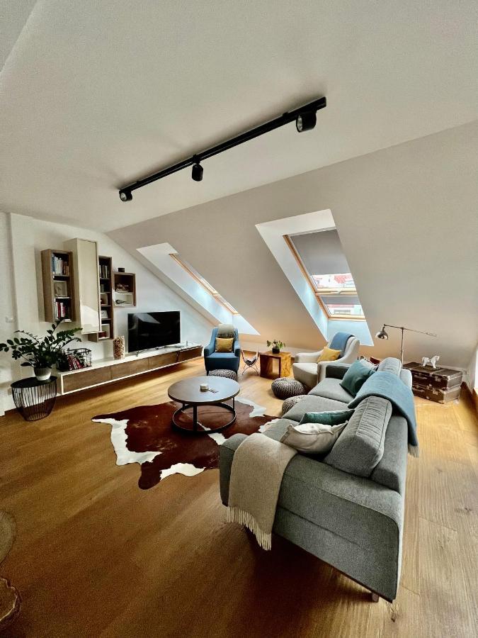 Bl - The Penthouse, 24Hr Self Check-In, 2 Bedrooms, Fireplace, Ac, Panoramic View From Main Balcony, 3-Minute Walk To City Center Banská Bystrica Buitenkant foto