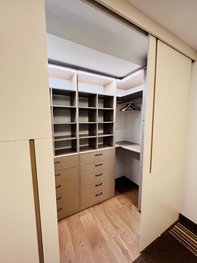 Bl - The Penthouse, 24Hr Self Check-In, 2 Bedrooms, Fireplace, Ac, Panoramic View From Main Balcony, 3-Minute Walk To City Center Banská Bystrica Buitenkant foto